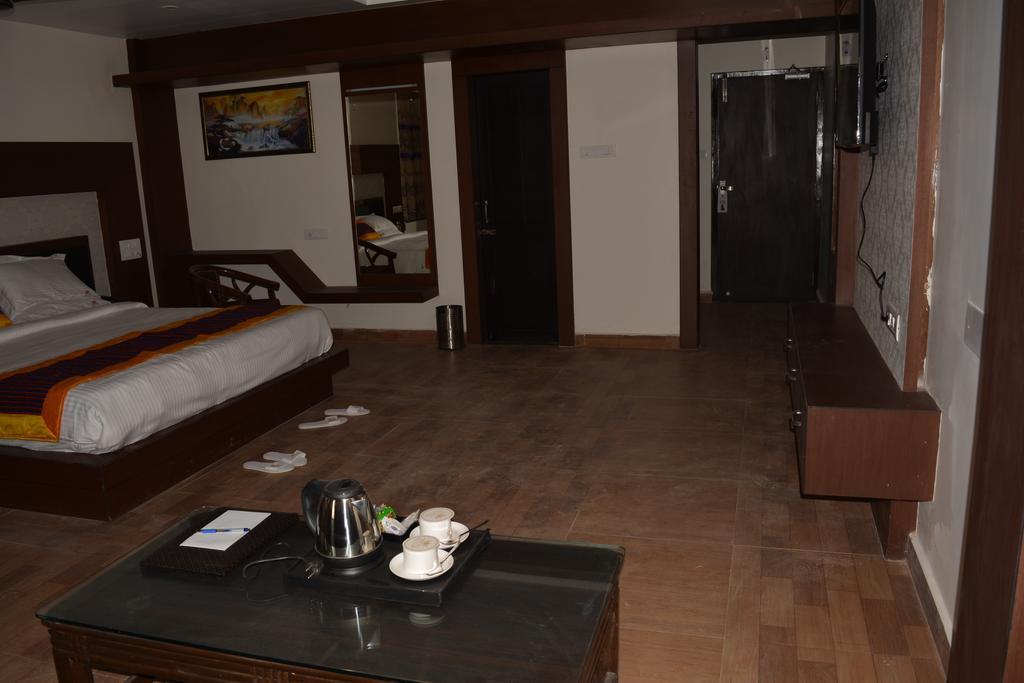 Hotel Kp'S Salunki Phulbani ภายนอก รูปภาพ