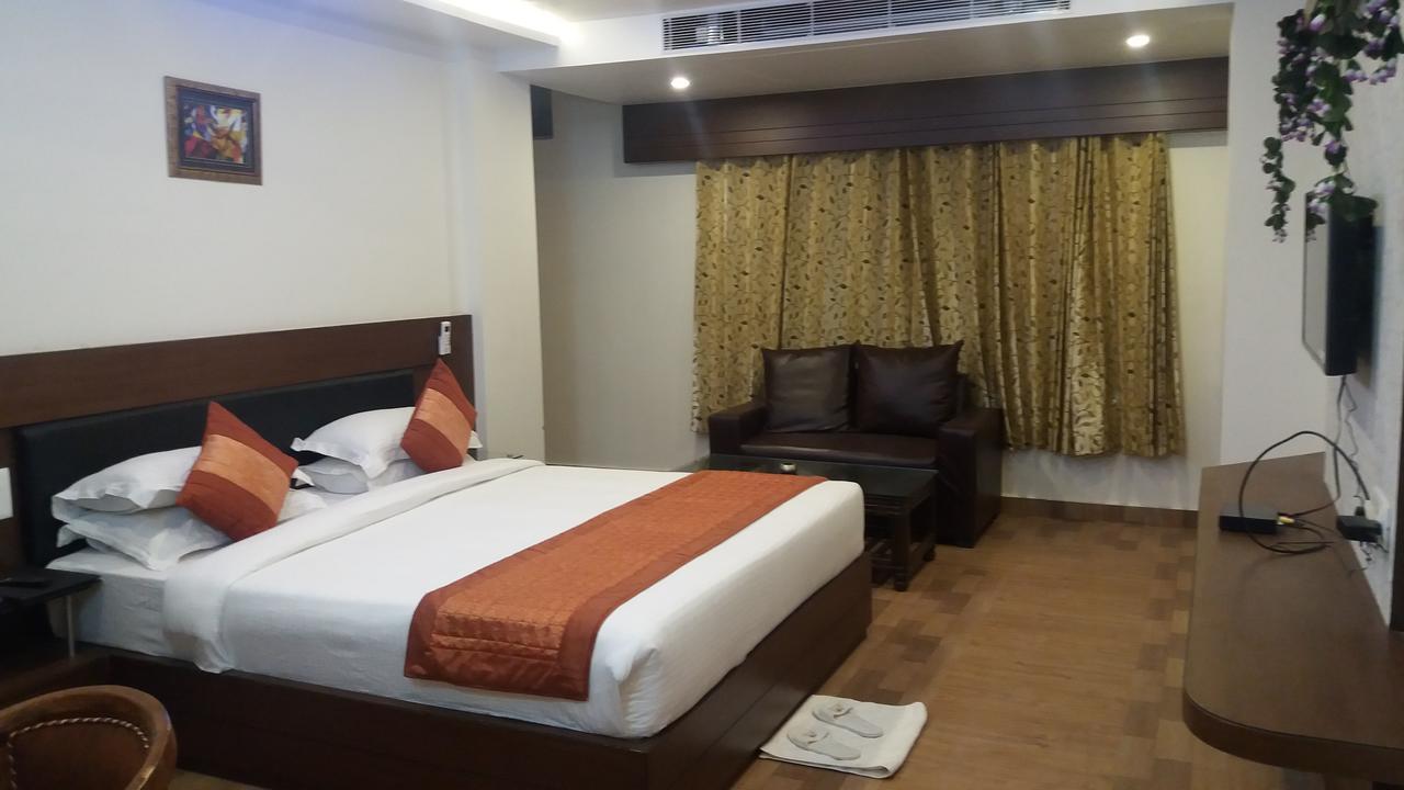 Hotel Kp'S Salunki Phulbani ภายนอก รูปภาพ